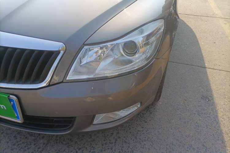 Used Skoda Octavia 2015 Classic Model 1.6L Manual Eado Version