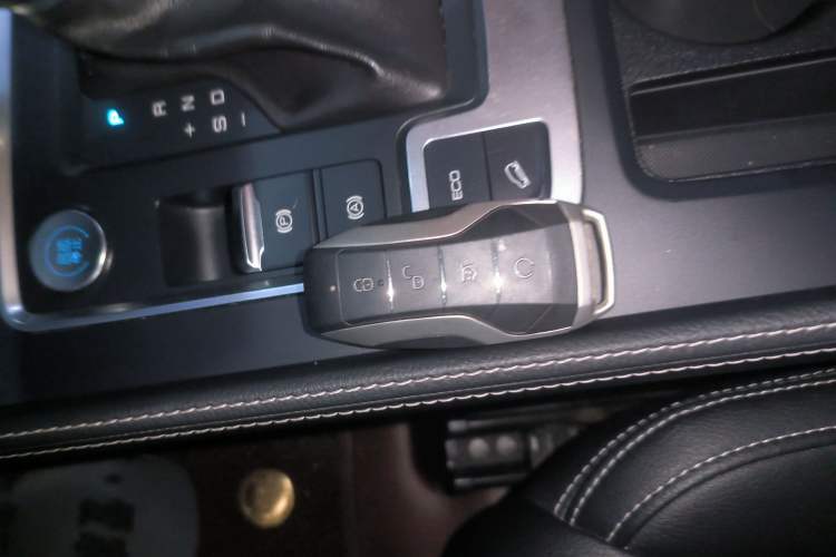 Used BYD Tang 2018 2.0T Automatic SmartConnect Prestige 7-Seater China V Standard
