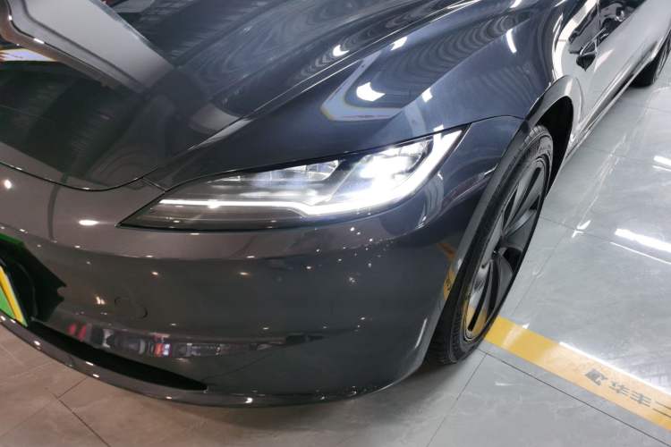 Used Tesla Model 3 2025 Rear-Wheel-Drive Version
