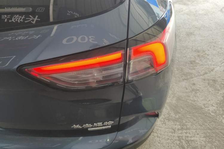 Used Ford Escape 2020 EcoBoost 245 4x4 Enjoyment Model Exterior 3