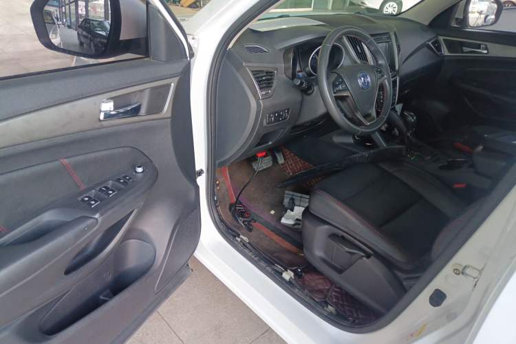 Used Changan CS75 2016 1.8T Automatic Elite Model China V Standard