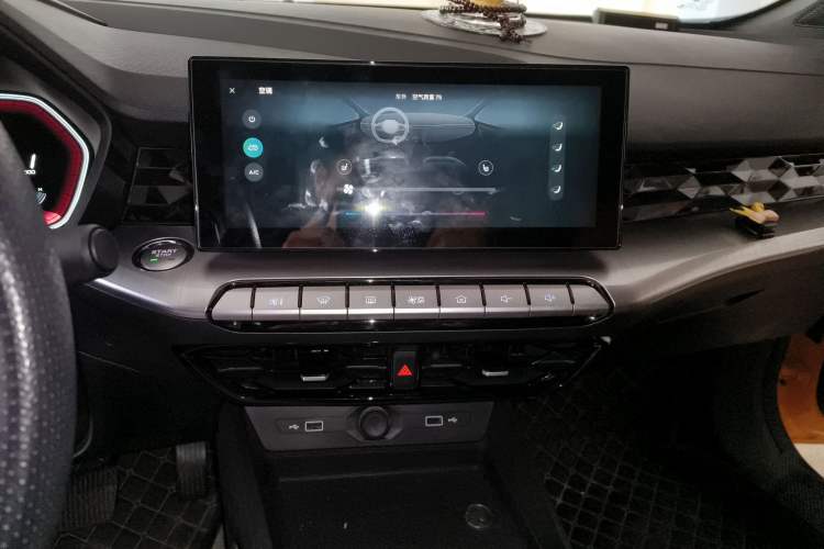 Used MG 5 2021 300TGI DCT Luxury Flagship Edition Audio And AC Panel