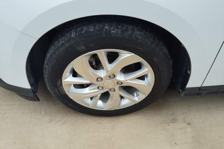 Used Buick Velite 6 2023 430km Range Commuter Version