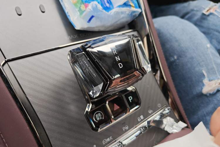 Used Denza Z9GT 2024 1100 Four-Wheel Drive Max Edition Audio And AC Panel