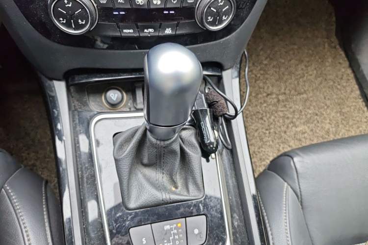 Used Peugeot 508 2015 1.8THP Automatic Prestige Edition Gear Lever