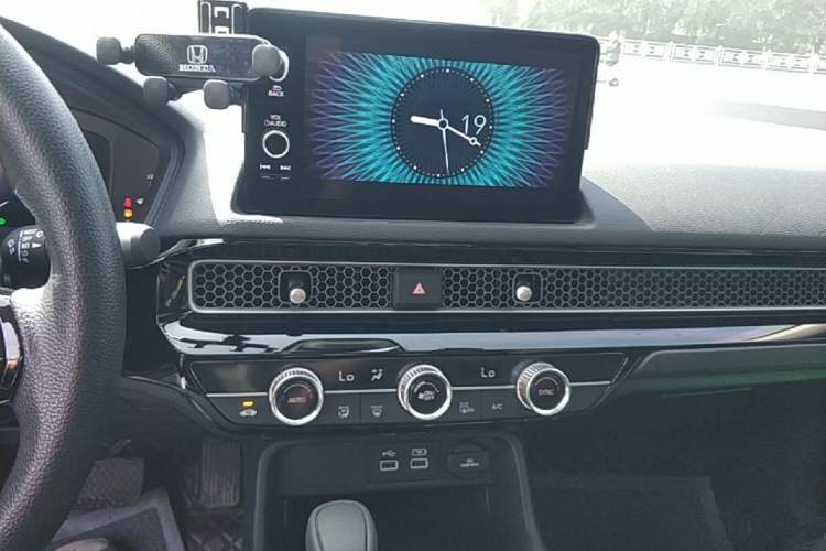 Used Honda Civic 2023 240TURBO CVT Dynamic · Center Stage Special Edition