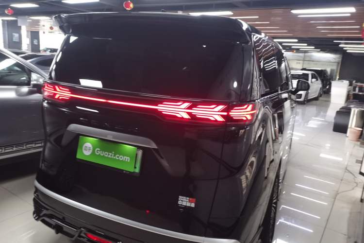 Used Denza D9 2022 DM-i 970 Four-Wheel Drive Prestige Model