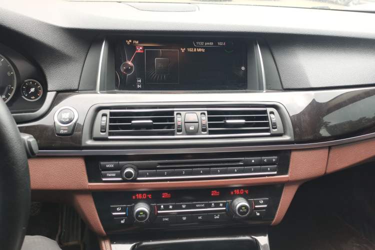 Used BMW 5 Series 2017 528Li Leading Model