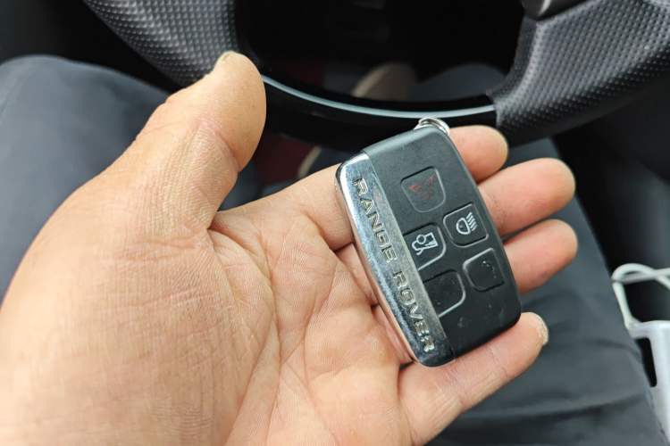 Used Land Rover Discovery 2012 5.0 V8 SE