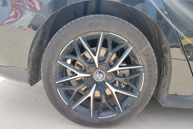 Used BYD Han 2025 DM-i 125KM Prestige Model
