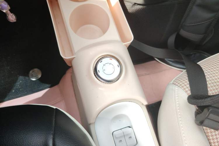 Used Wuling Hongguang MINIEV 2024 3rd Generation 215km Advanced Version Gear Lever