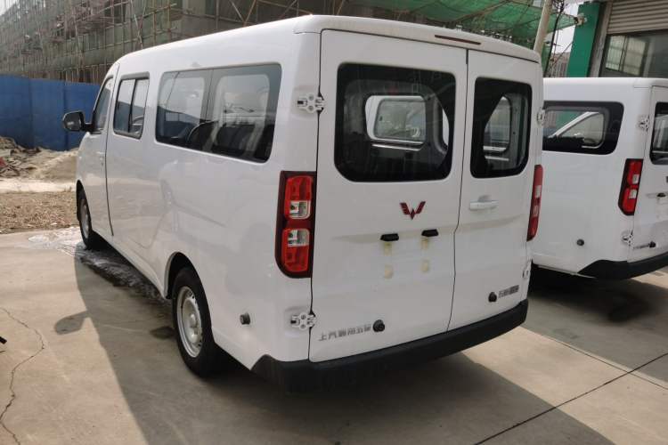 Used Wuling Yangguang 2025 Model 400km Bus Edition—Comfort Edition