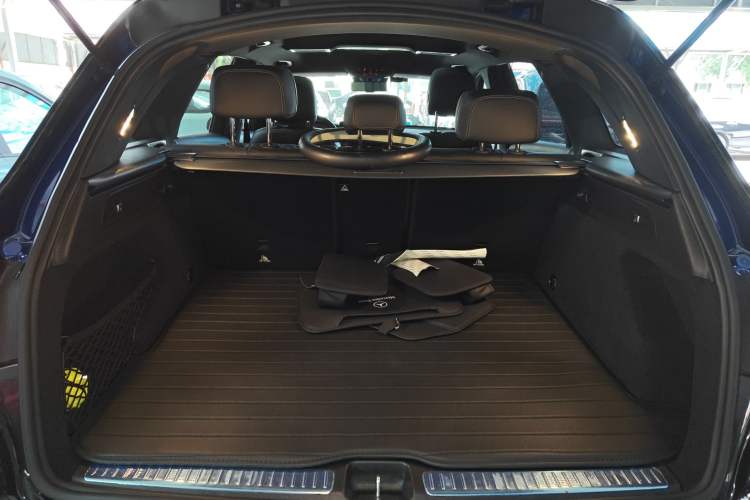 Used Mercedes-Benz GLC 2022 GLC 300 L 4MATIC Dynamic Edition Prestige Model Trunk