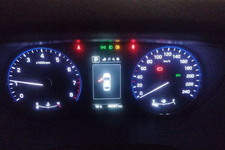 Used Hyundai Mistra 2016 1.8L Automatic Deluxe DLX Model Instrument Cluster