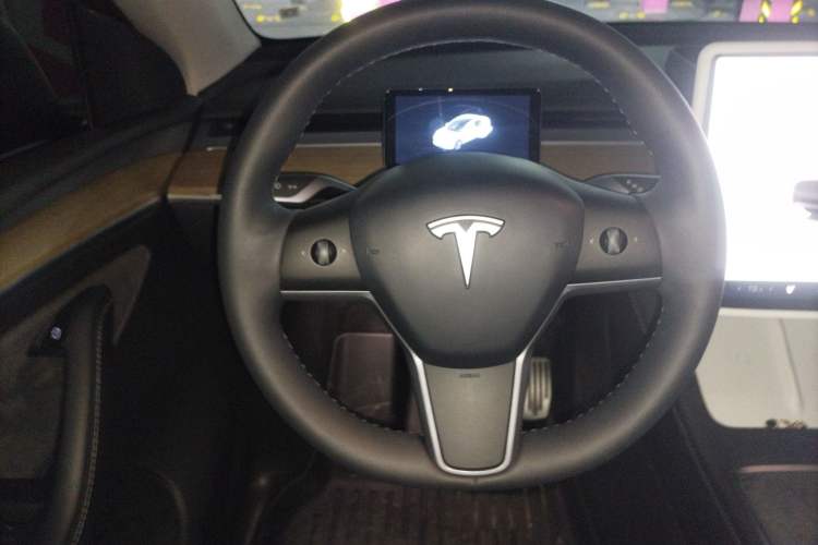 Used Tesla Model Y 2022 Revised Version Rear-Wheel Drive Steering Wheel