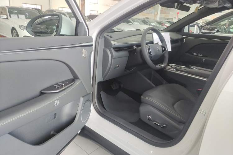 Used ARCFOX Alpha T5 2025 520 MAX Driver Seat