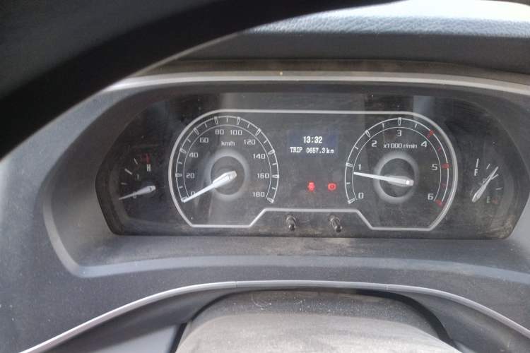 Used SAIC MAXUS Xintu V80 2021 2.0T Manual Classic Aoyuntong 127 PS Mid-axle Mid-roof 6/7/8/9-Seater