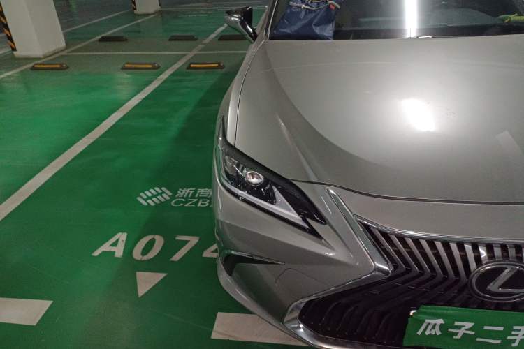 Used Lexus ES 2018 200 Excellence Edition China VI Standard
