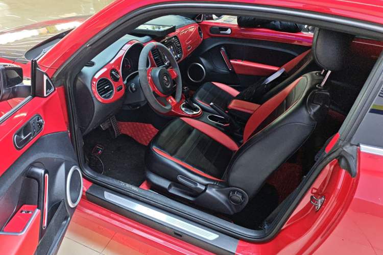 Used Volkswagen Beetle 2015 180TSI model
