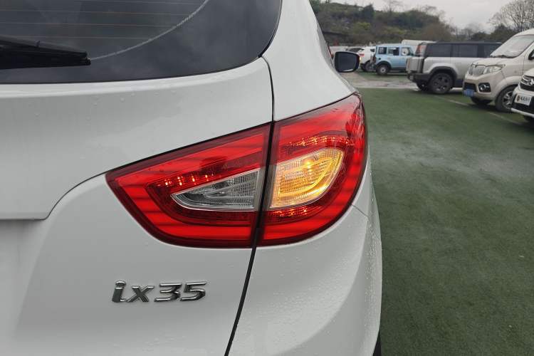 Used Hyundai ix35 2015 2.0L Automatic 2WD Smart Type China IV