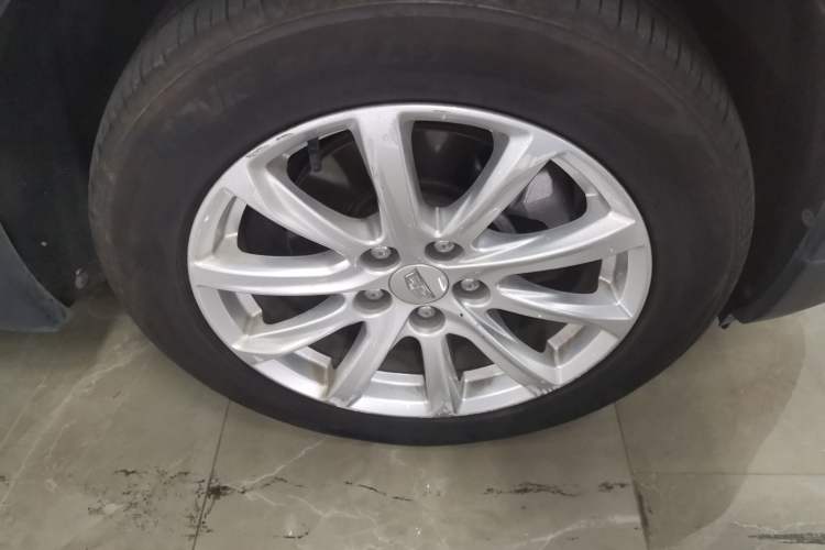 Used Cadillac XT4 2018 28T Two-Wheel Drive Tech Version