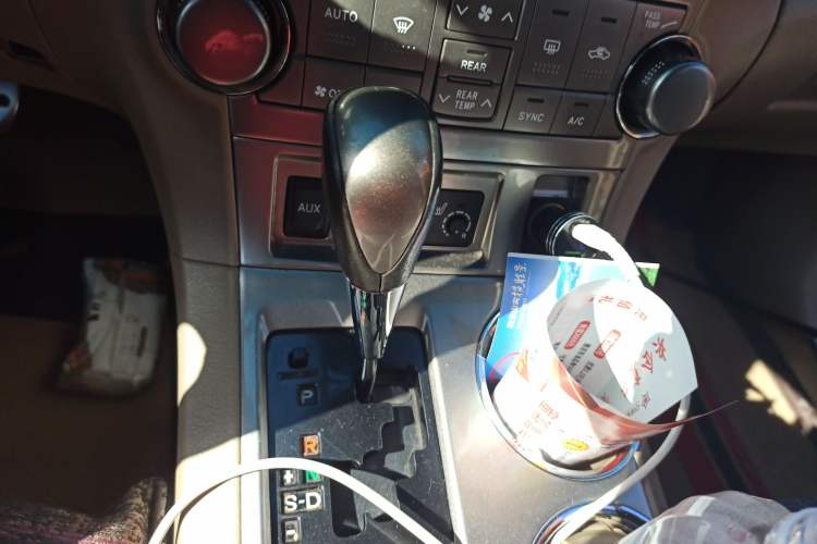 Used Toyota Highlander 2012 2.7L Two-Wheel Drive 7-Seater Luxury Edition
