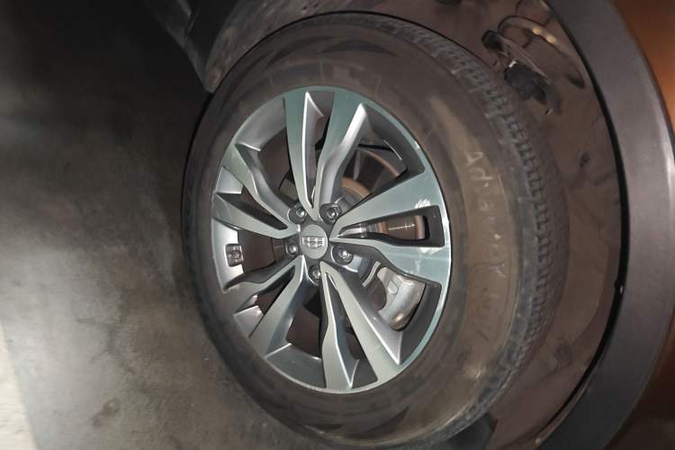 Used Geely Auto Emgrand X7 Sport 2016 1.8TD Automatic ZhiZun Version