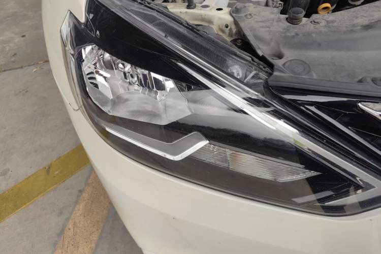 Used Nissan Sylphy 2021 Classic 1.6XE CVT Comfort Edition Right Front Headlight