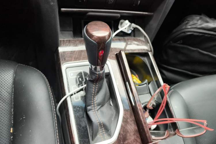 Used Toyota Camry 2016 2.0G 10th Anniversary Leading Edition Gear Lever