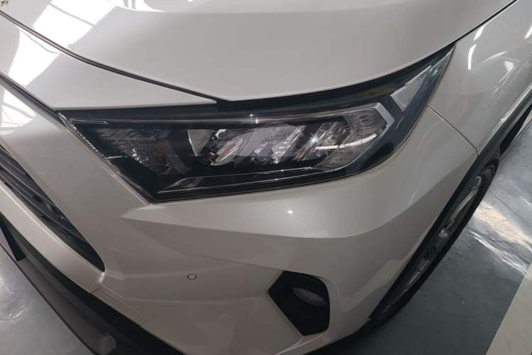 Used Toyota RAV4 2022 2.0L CVT Two-Wheel Drive Fashion Plus Edition
