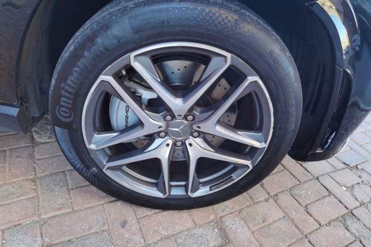 Used Mercedes-Benz GLE Coupe AMG 2023 AMG GLE 53 4MATIC+ Coupe SUV Right Front Wheel Hub