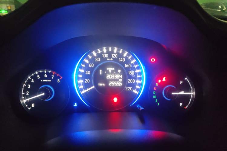 Used Honda Crider 2013 1.8L automatic luxury edition
