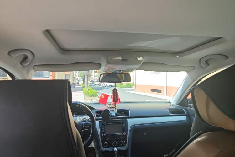 Used Volkswagen Passat 2014 1.8TSI DSG Prestige Navigation Edition