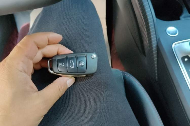 Used Audi Q2L 2022 35 TFSI Luxury Dynamic Edition Vehicle Key