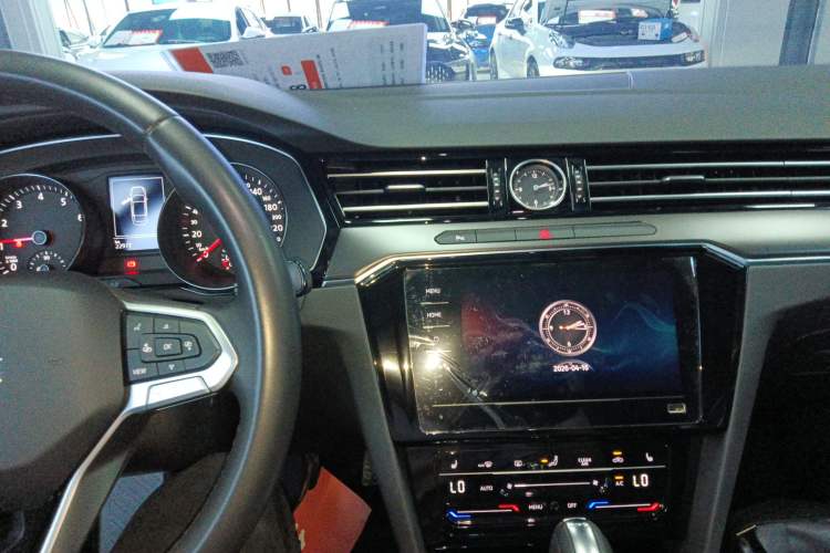 Used Volkswagen Magotan 2020 330TSI DSG Leading Model Audio And AC Panel