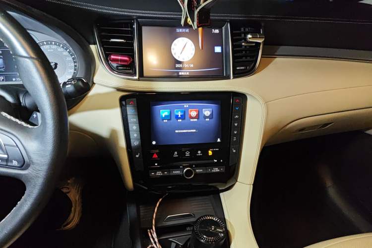 Used Infiniti QX50 2018 2.0T Two-Wheel Drive Fashion Edition Audio And AC Panel