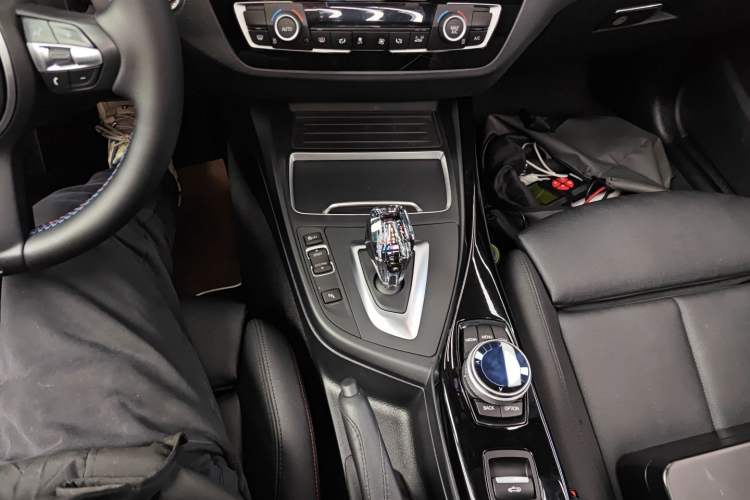 Used BMW 2 Series (Import) 2019 225i Convertible Coupe Sports Design Package