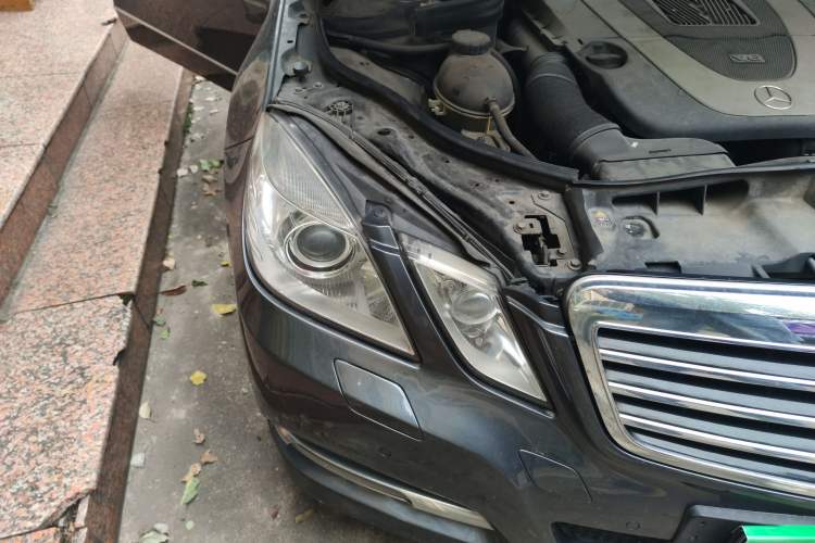 Used Mercedes-Benz E-Class 2010 E 300 L Fashion Model
