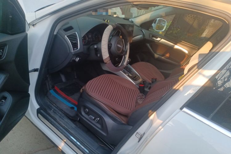 Used Audi Q5 2018 Collector's Edition 40 TFSI Technology Model
