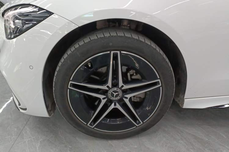 Used Mercedes-Benz C-Class 2025 C 260 L Obsidian Night Sport Edition Left Front Wheel Hub