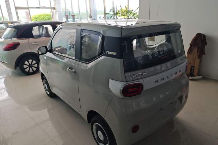 Used Wuling Hongguang MINIEV 2024 3rd Generation 215km Youth Edition Rear Left 45 Deg