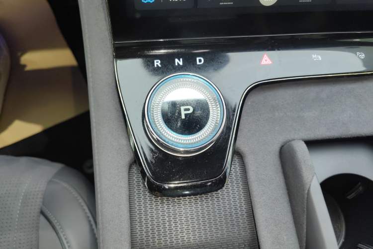 Used VOYAH PASSION 2023 Four-Wheel Drive Flagship Edition Gear Lever