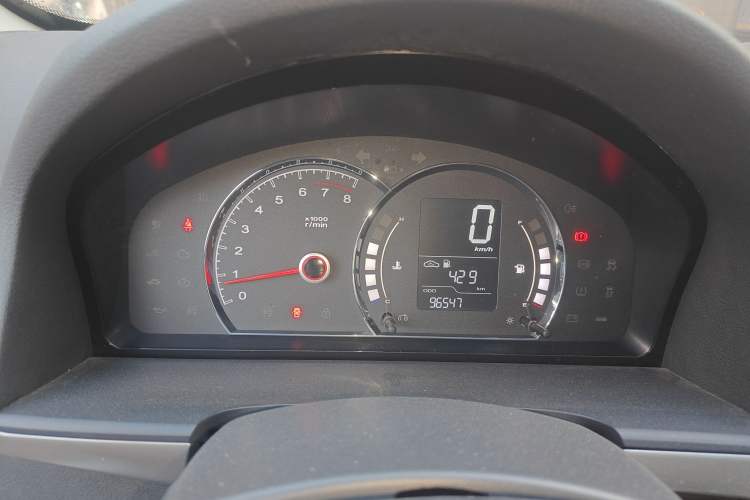 Used Roewe 350 2015 1.5L Manual Luxury Sunroof Edition
