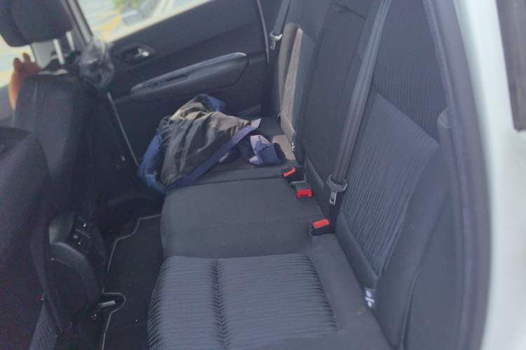 Used Peugeot 3008 2013 2.0L Automatic Classic Edition
