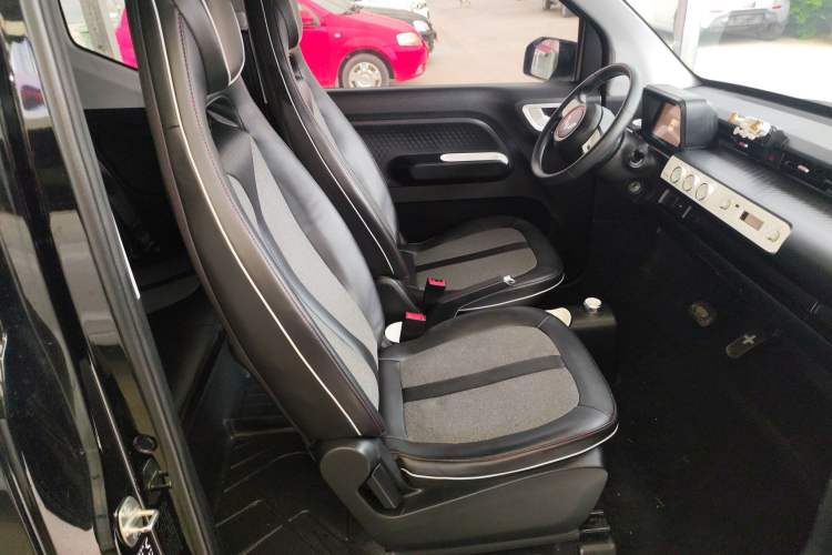 Used Wuling Hongguang MINIEV 2022 GAMEBOY 200km Gaming Edition with Lithium Iron Phosphate Right Front Seat