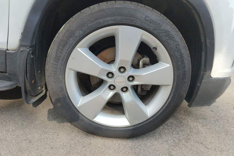 Used Chevrolet Trax 2016 1.4T Automatic Two-Wheel Drive Luxury Version Right Front Wheel Hub