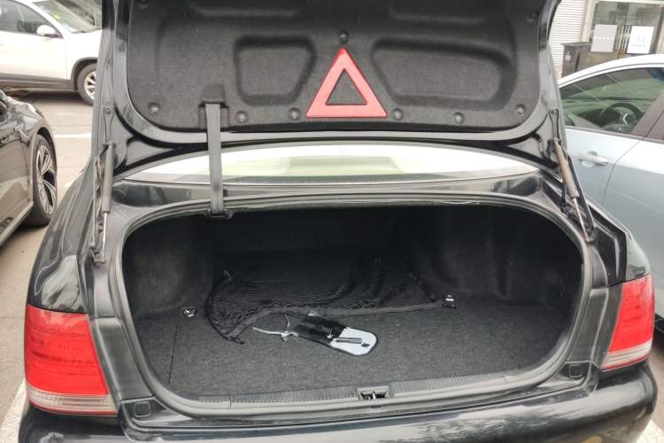 Used Toyota Crown 2007 2.5L Royal Special Edition Trunk