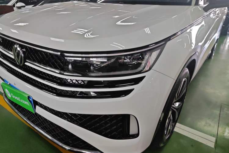 Used Volkswagen Tavendor 2023 380TSI Four-Wheel Drive R-Line First Edition
