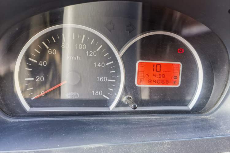 Used BAIC Weiwang 306 2011 1.3L luxury version 8 seats
