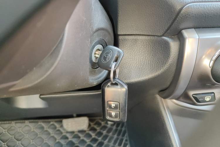 Used Toyota YARiS L Zhi Xuan 2015 1.5E Automatic Charm Edition